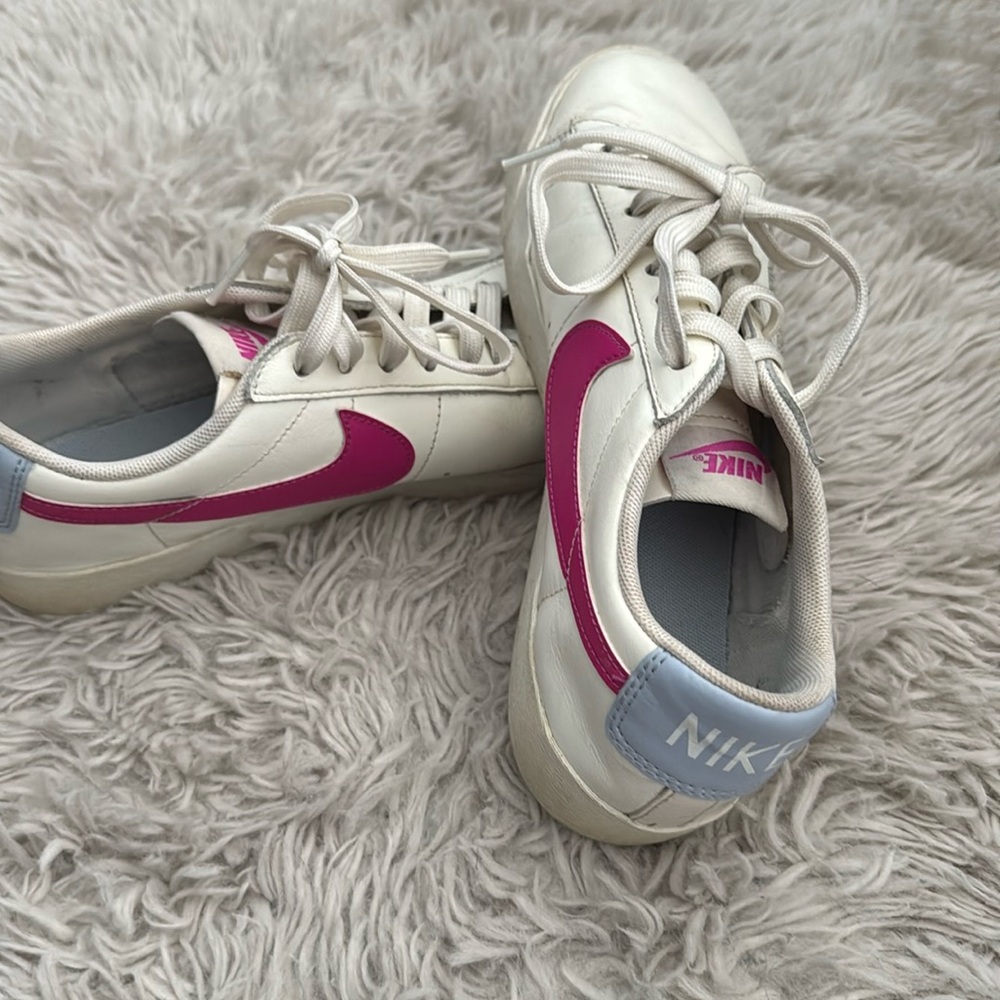 Nike blazers low